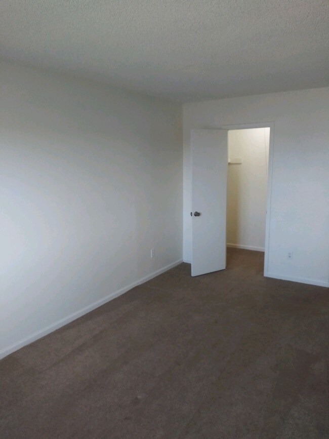 Building Photo - 10585 W Arica Rd