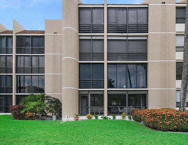 Building Photo - 3412 NE Causeway Blvd