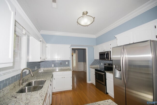 Building Photo - 104 Lancaster Ct SW