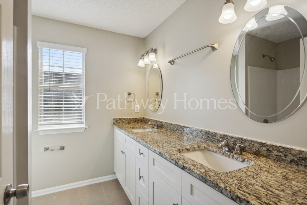 Building Photo - 205 Summer Mist Ct