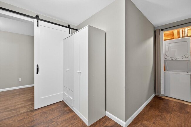 Building Photo - 1766 Stoney Chase Dr