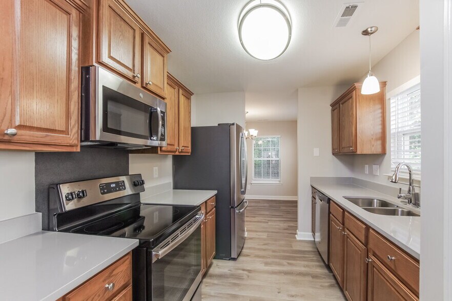 Building Photo - 1209 Willow Bridge Ct