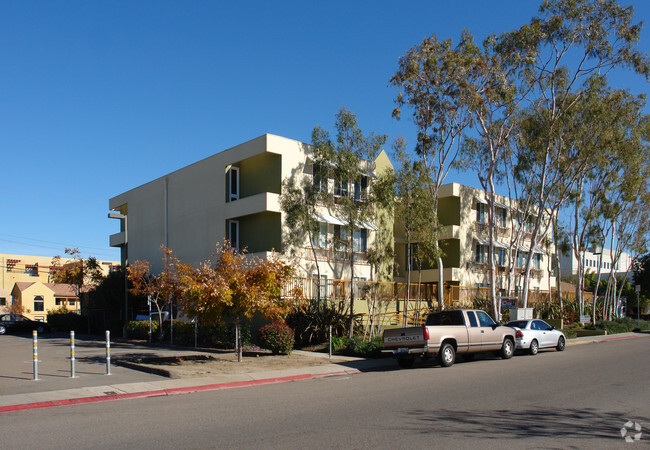 Primary Photo - Campus Walk Condominiums
