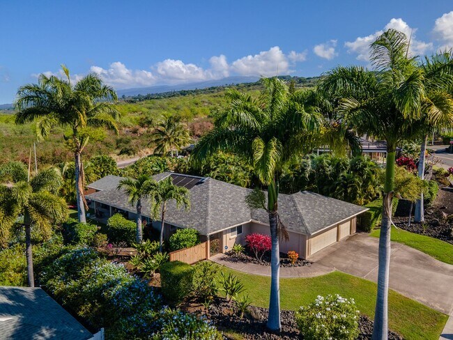 Building Photo - Fully Furnished Single Level Home with a Pool