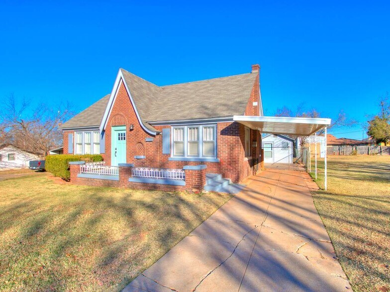 Building Photo - 1205 NW 49th St