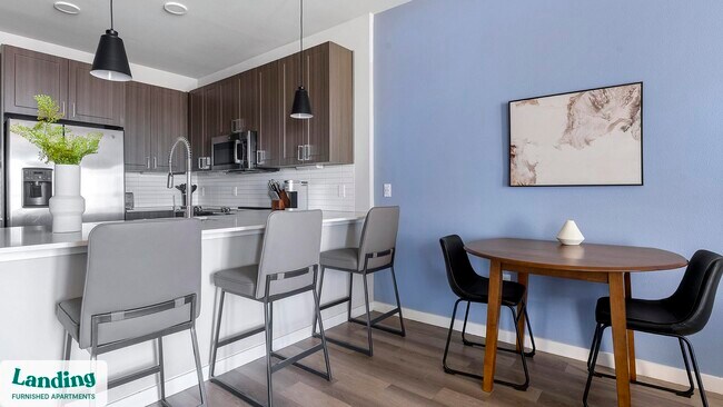 Building Photo - 6850 Foxtail Palm Wy