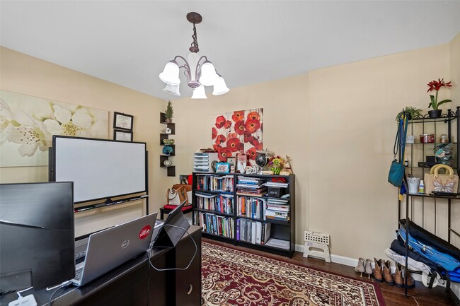 Building Photo - 8535 Morning Oak Ln