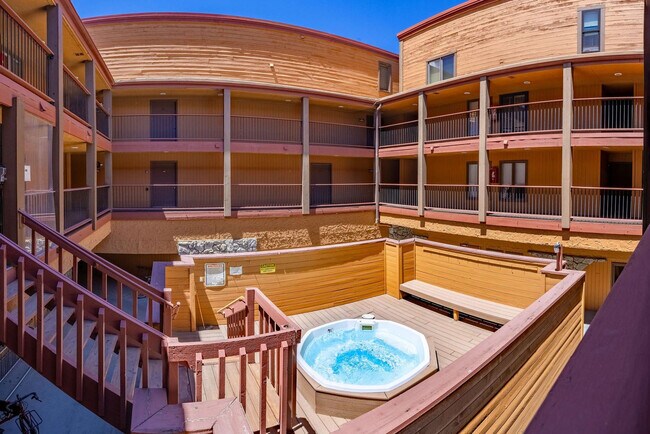 Building Photo - 600 South Park Avenue