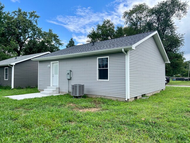 Building Photo - Newer Construction 2-Bedroom Home – Schedule Your Tour Today!