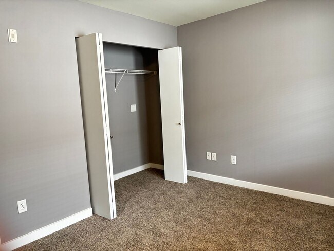 Building Photo - Welcome to Belleau Woods!