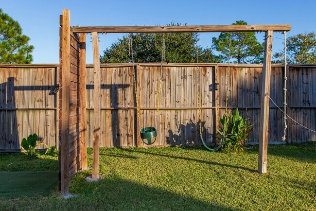 Building Photo - 315 Glade Bridge Ln