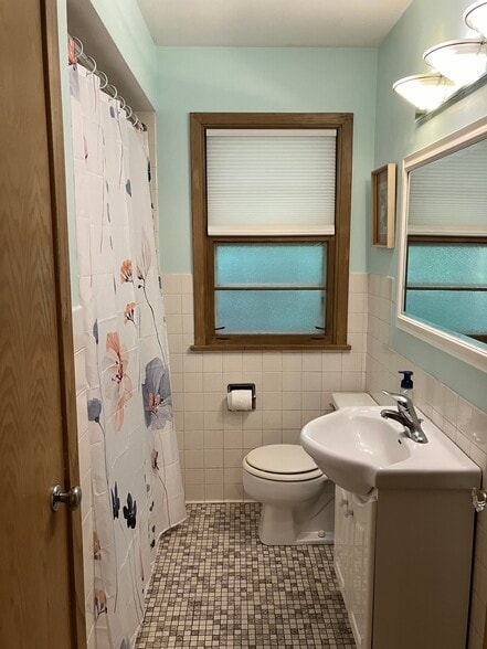 Building Photo - 2381 Buford Ave