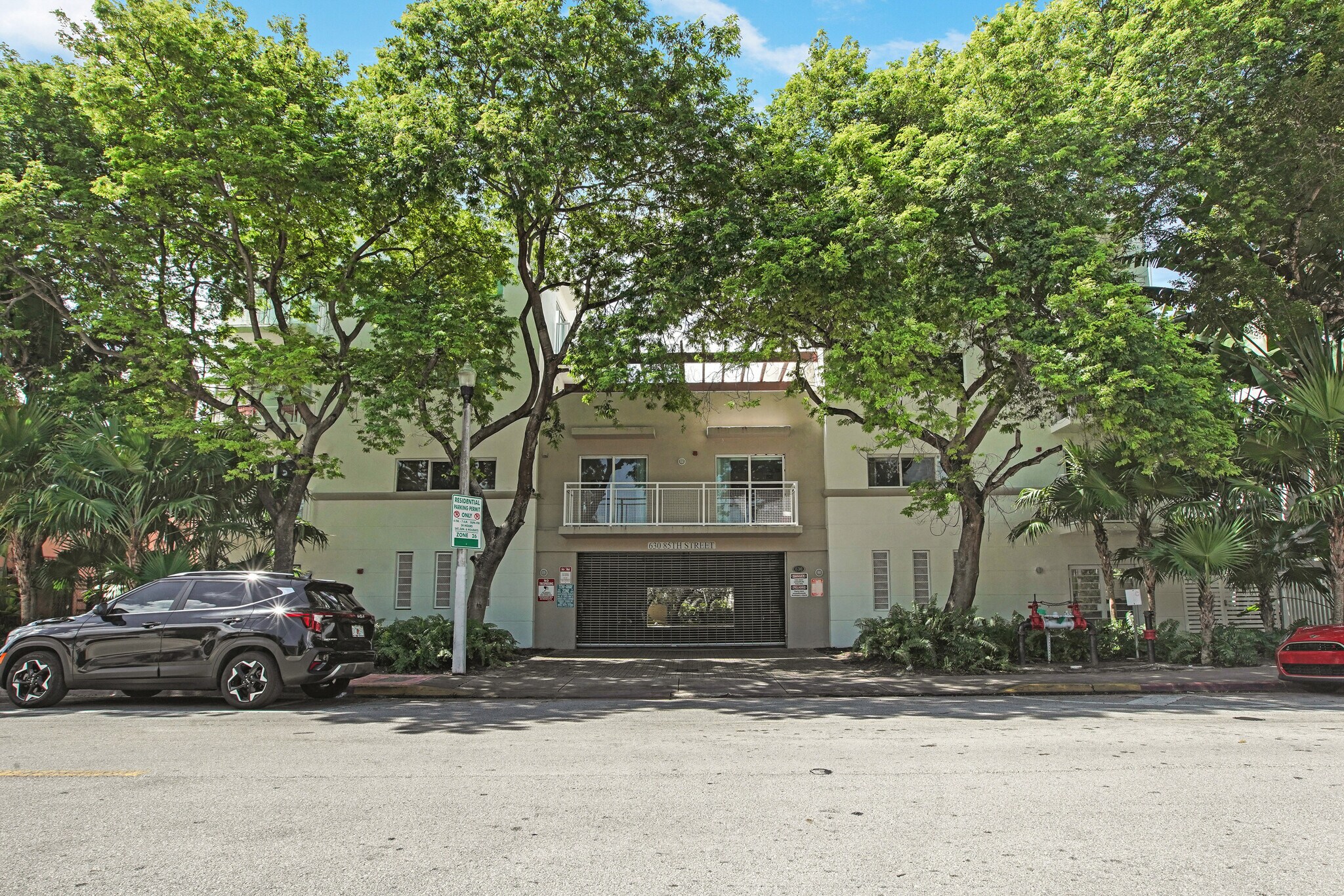 Building Photo - 630 85th St