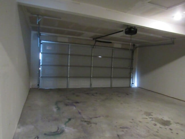 Building Photo - Contact Peggy at 501-676-1758