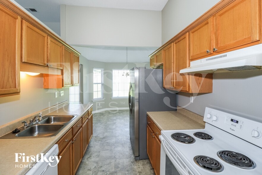 Building Photo - 1060 Mossy Knoll Dr