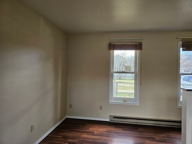 Building Photo - 1750-6th