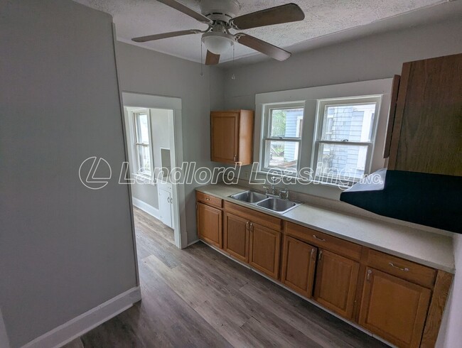Building Photo - For Sale Land Contract - $129,900 EZ BUY P...