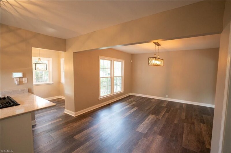 Building Photo - 3151 Oak Rd