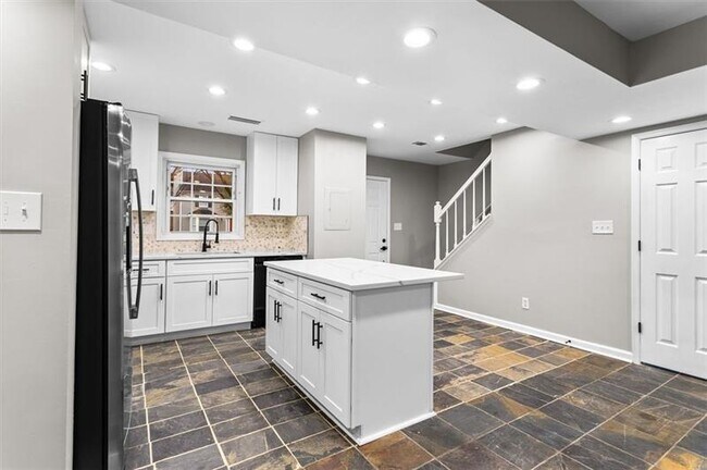 Building Photo - 1777 Twin Brooks Dr SE