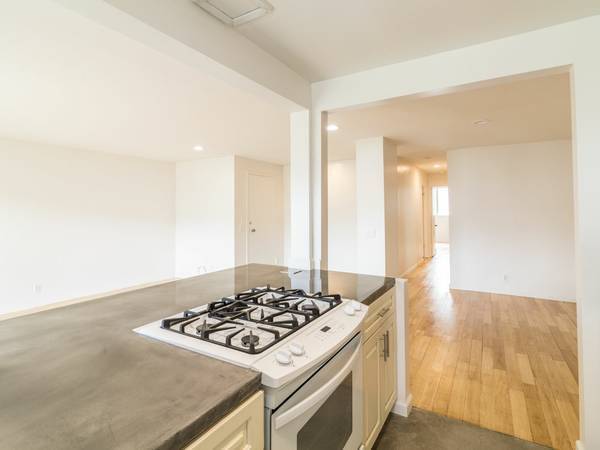 Building Photo - PEACEFUL SERENITY IN CHATEAU NEWTOWN AIEA 2BR/1.5BA/1PKG TOWNHOUSE (AIEA)