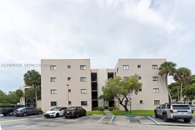 Building Photo - 8760 SW 133rd Ave