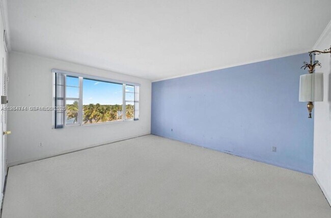 Building Photo - 5255 Collins Ave