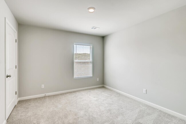 Building Photo - 250 Sweet Bay Ln