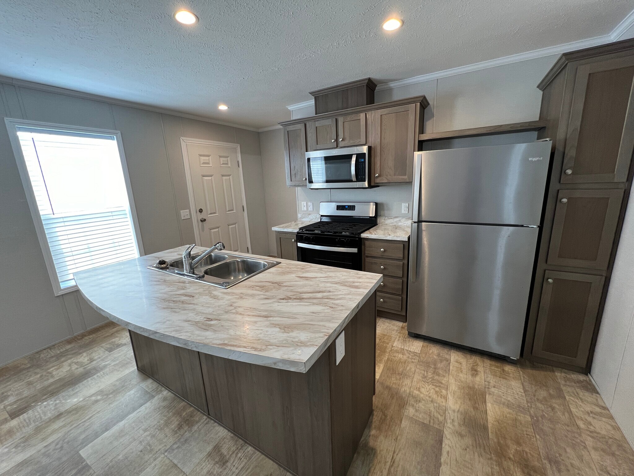 Building Photo - 15856 Marentette Dr