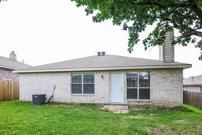 Building Photo - 10244 Cypress Hills Dr