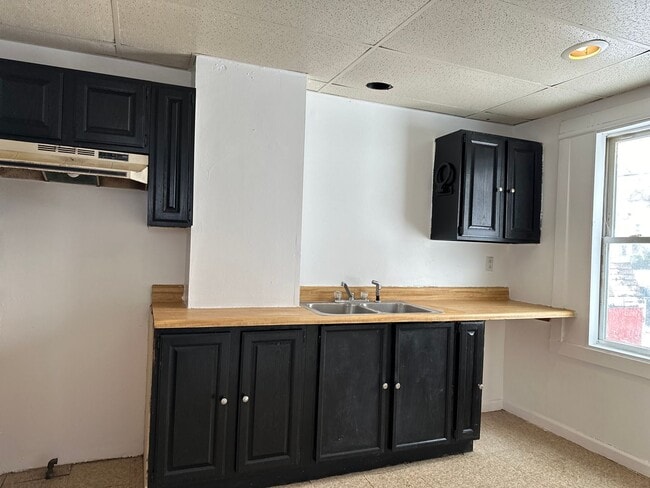 Building Photo - 85-87-87 Pullman Ave