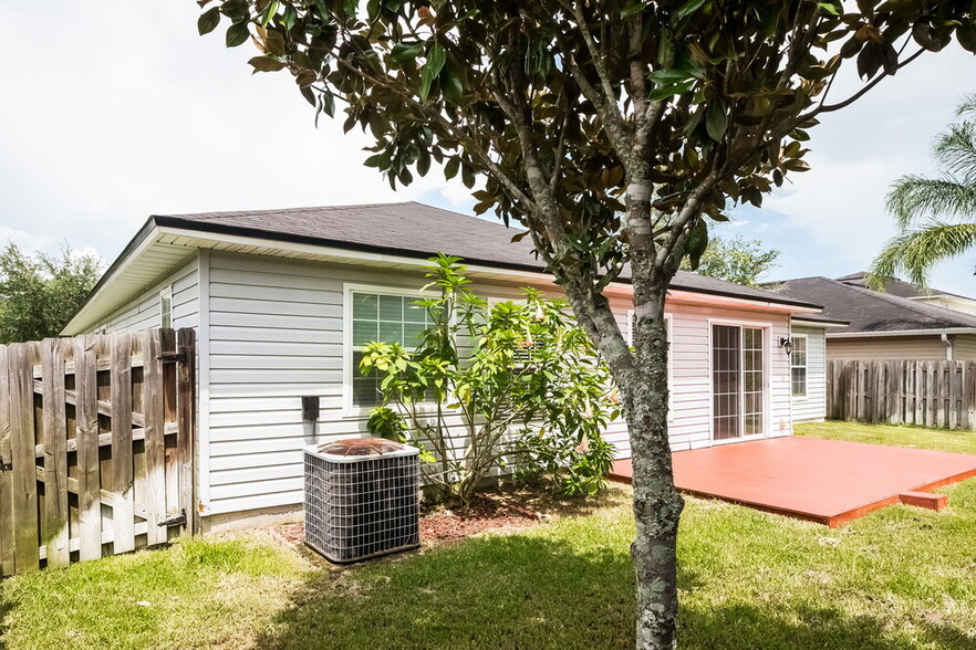 Building Photo - 1417 Heather Ct