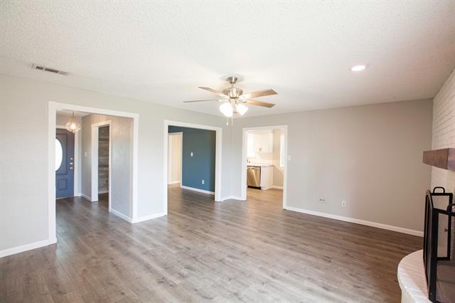 Building Photo - 1535 Rocky Point Dr