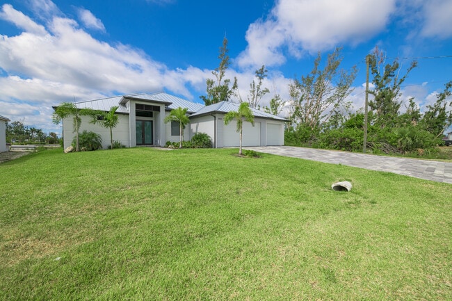 Building Photo - 3432 SW 8th St