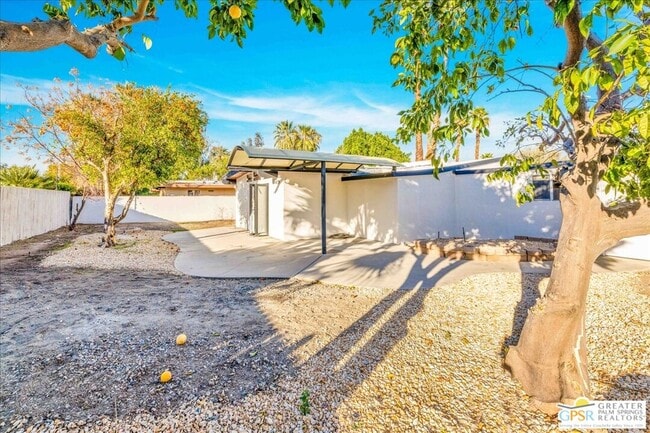 Building Photo - 40851 Bob Hope Dr