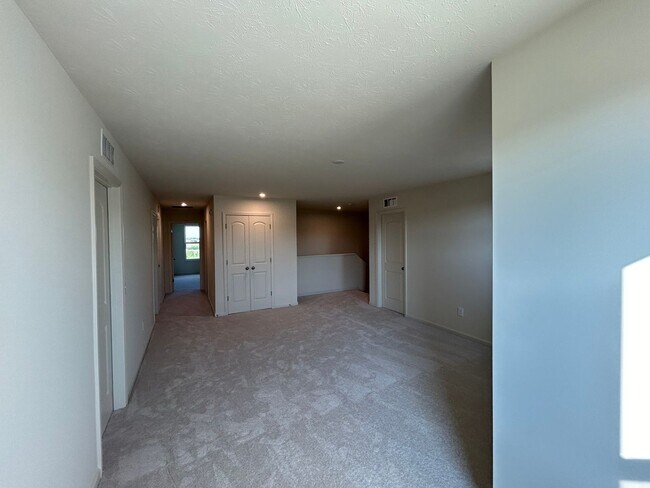 Building Photo - Newly Constructed 5 Bedroom Single Family ...