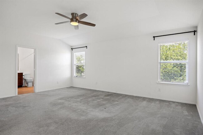 Building Photo - 256 Benmyrtle Trl