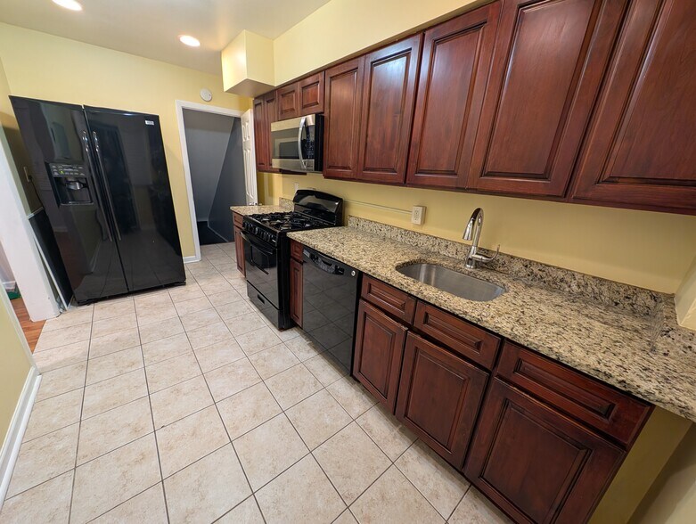 Building Photo - 1668 Kirkwood Rd