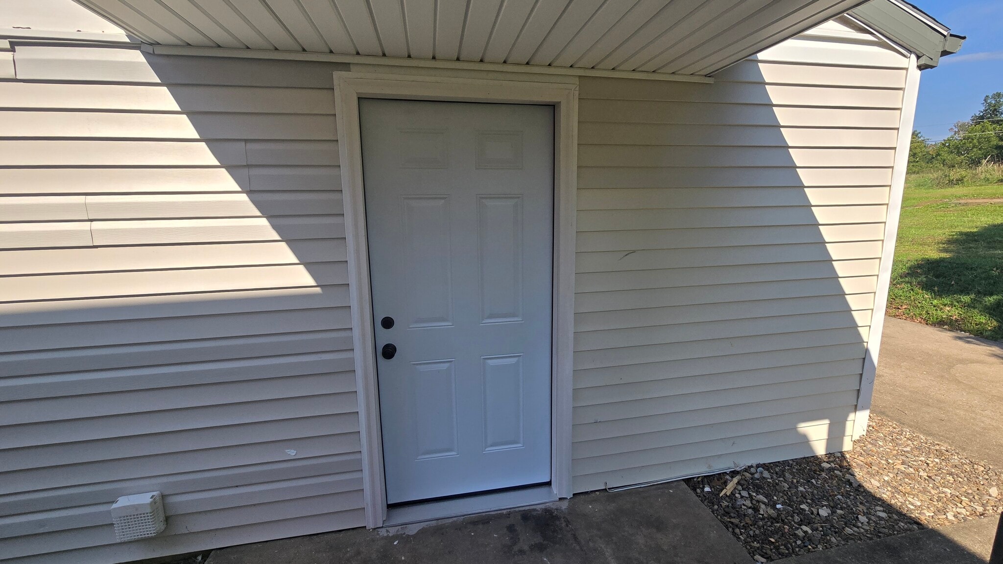 Back door - 68 Elway Dr