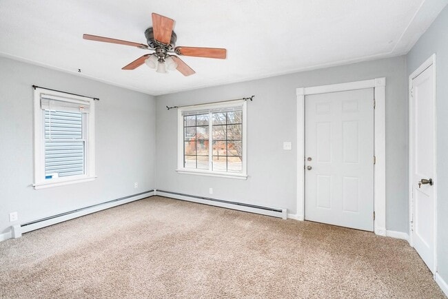 Building Photo - 5116 Ivanhoe St