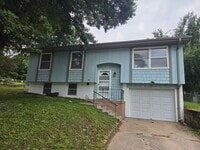 Building Photo - 3/2/1 newly remodeled with a fenced in backyard