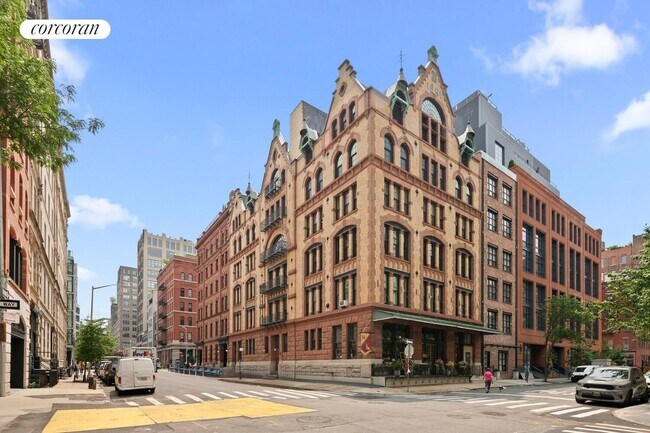 Building Photo - 138 Watts St