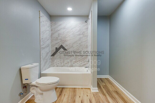 Building Photo - 2930 Primrose Cir