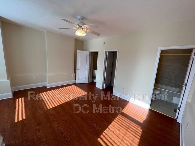 Building Photo - 32 Quincy Pl NE
