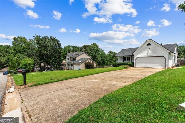 Building Photo - 140 Grayland Creek Dr