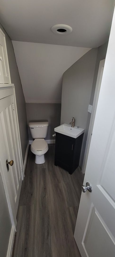 Building Photo - AVAILABLE NOW - 4 Bedroom with garage