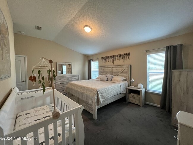 Building Photo - 15805 Twin Creek Dr