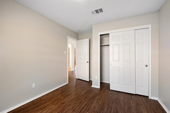 Building Photo - 100 Snowy Egret Ln