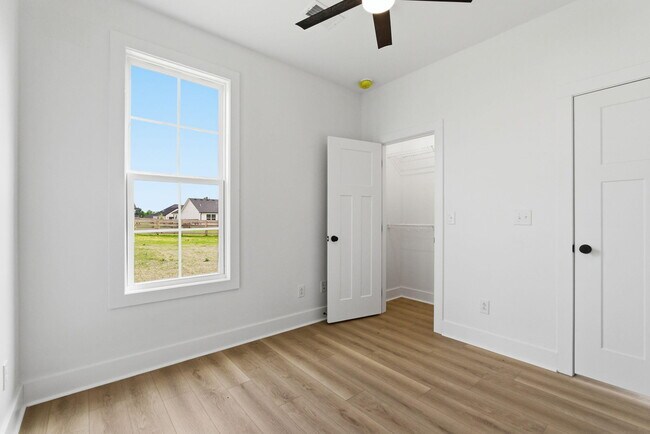 Building Photo - 406 Cheyenne Ct