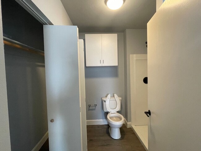 Building Photo - 408 Grove - Grv