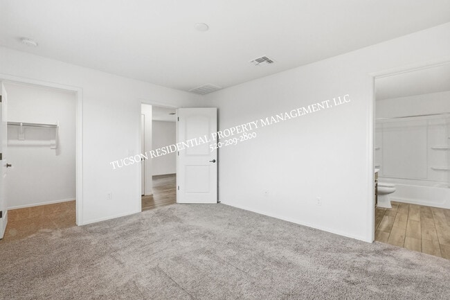 Building Photo - 8839 E Raven Hill Wy